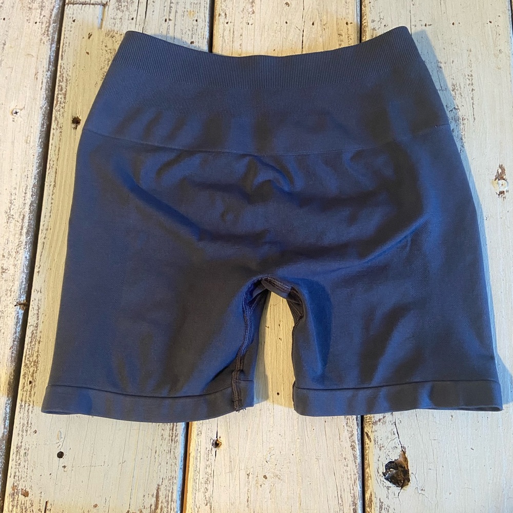 Alphalete Amplify Shorts! 4.5” length. Navy, size small